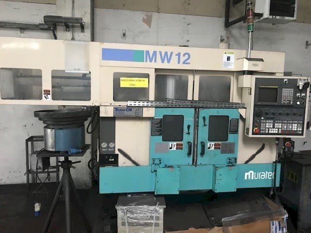 Vista Frontal  da Muratec MW 12 CNC  máquina