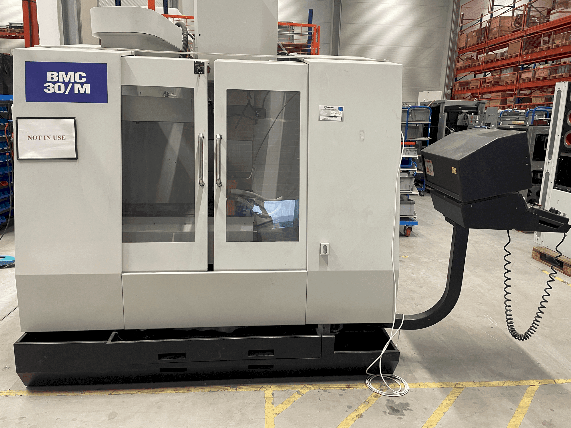 Vista Frontal da Hurco BMC-30M máquina