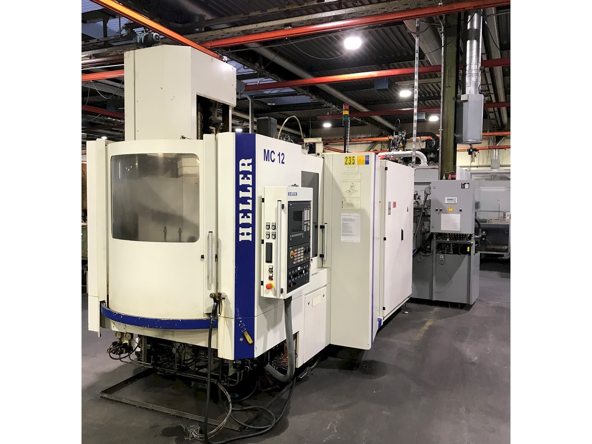 Vista Frontal da HELLER MC 12 máquina