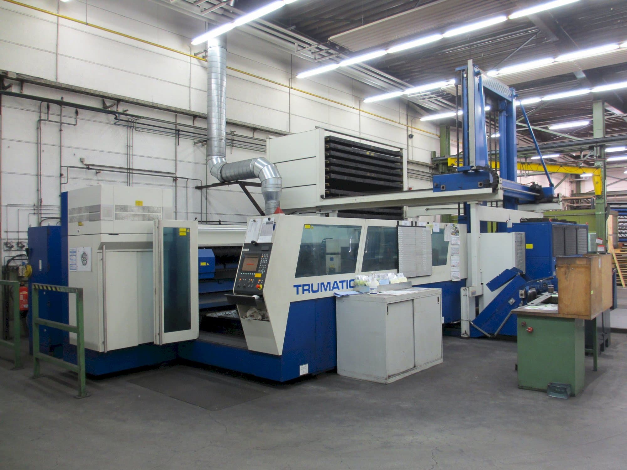 Vista Frontal da Trumpf Trumatic L 3050 máquina