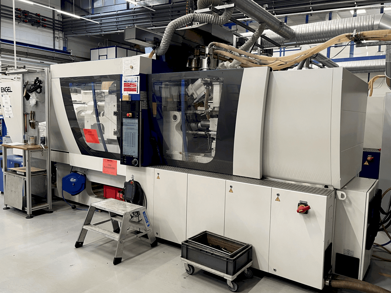 Vista Frontal da Engel Victory 200H 60W 180 máquina