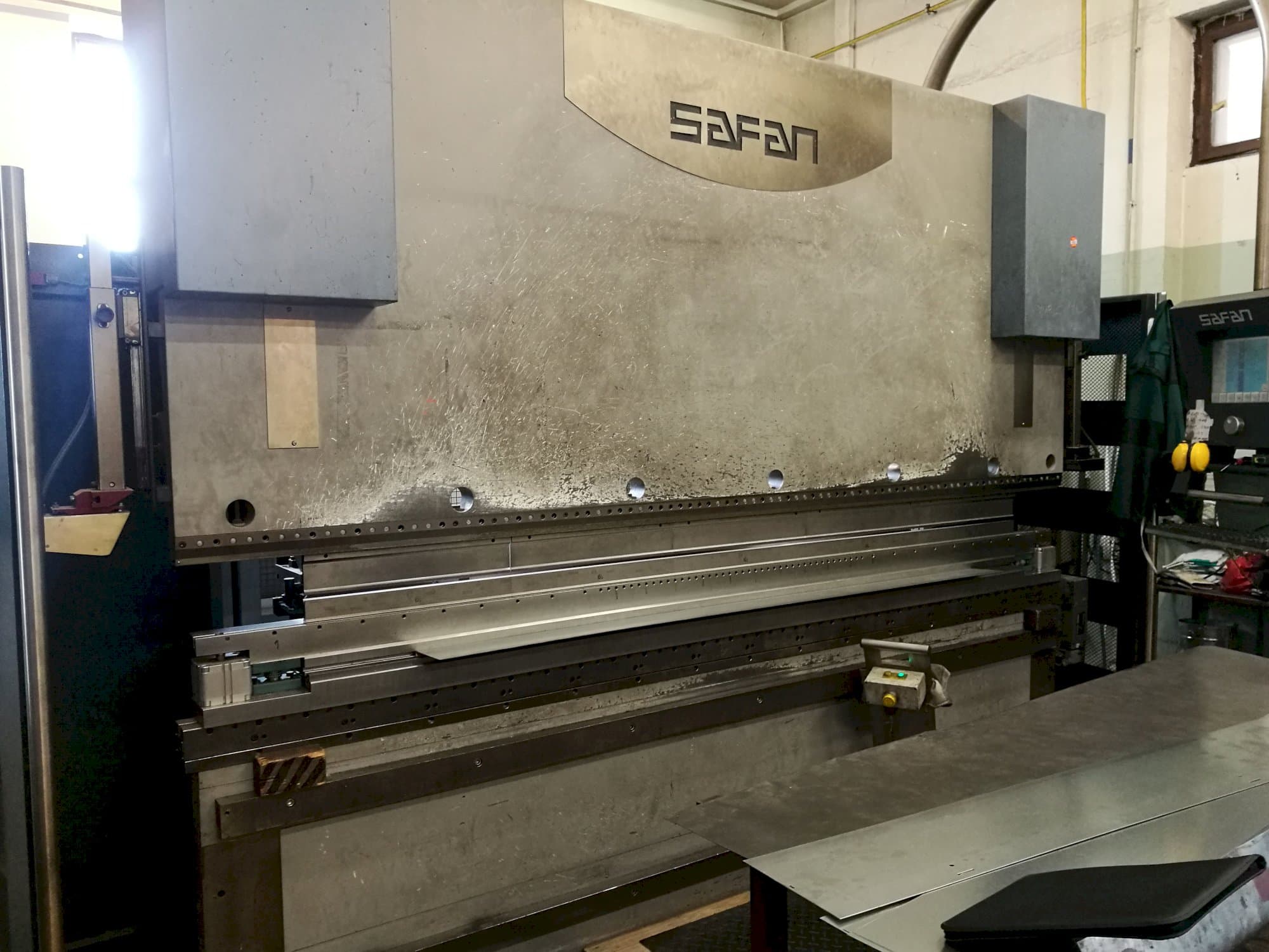 Vista Esquerda da Safan CNCL-K 120-3100 TS1 máquina