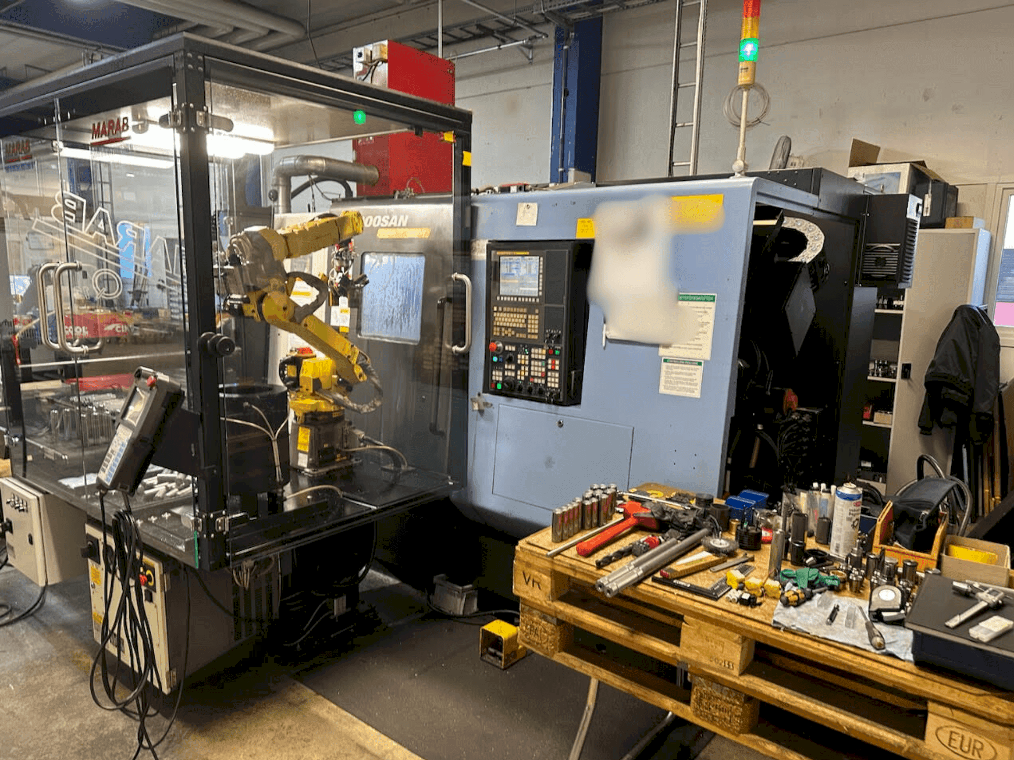 Vista Frontal da DOOSAN PUMA TT 1800 SY máquina