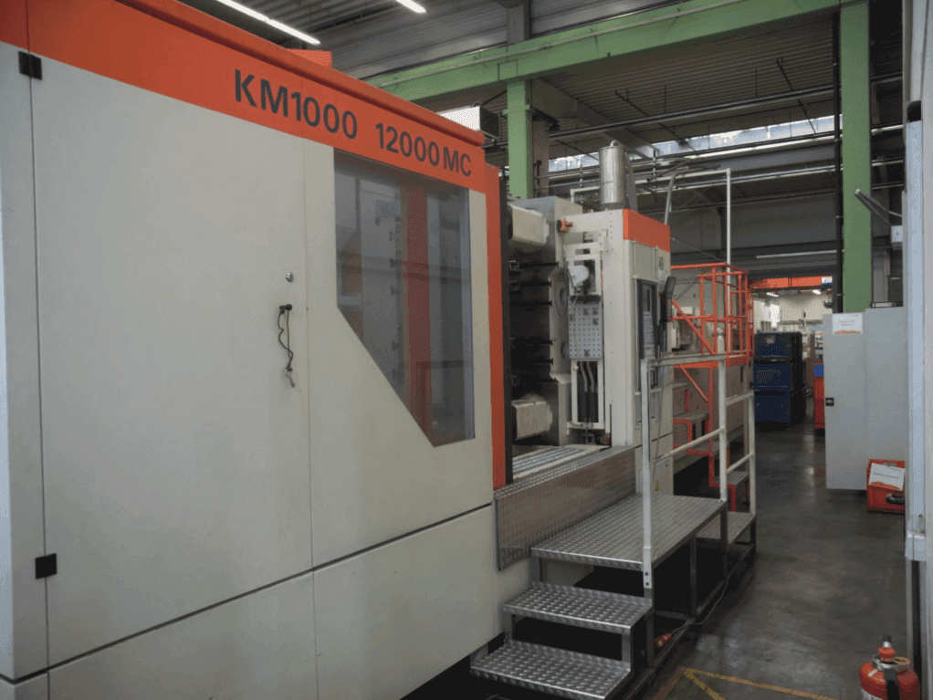 Vista Frontal da Krauss Maffei 1000-12000 MC máquina