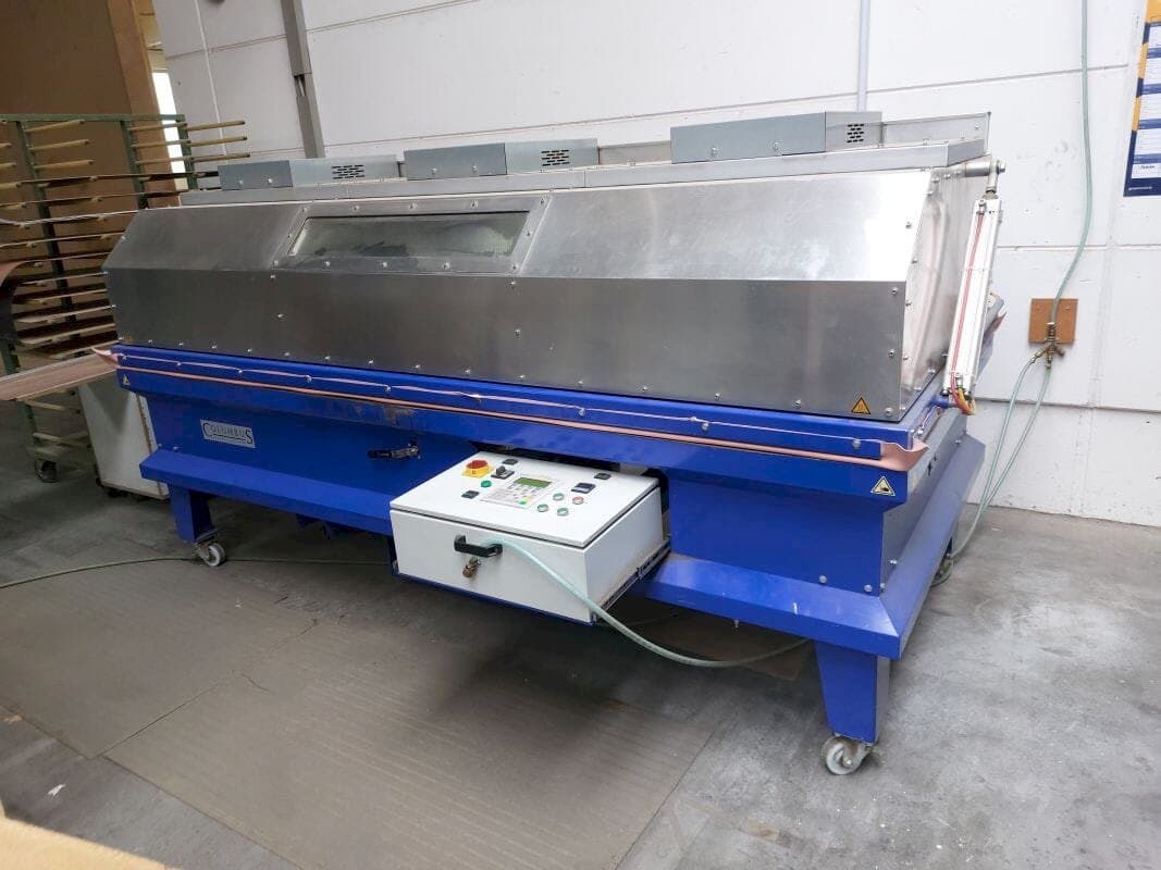 Vista Frontal da Columbus MULTIMAT máquina