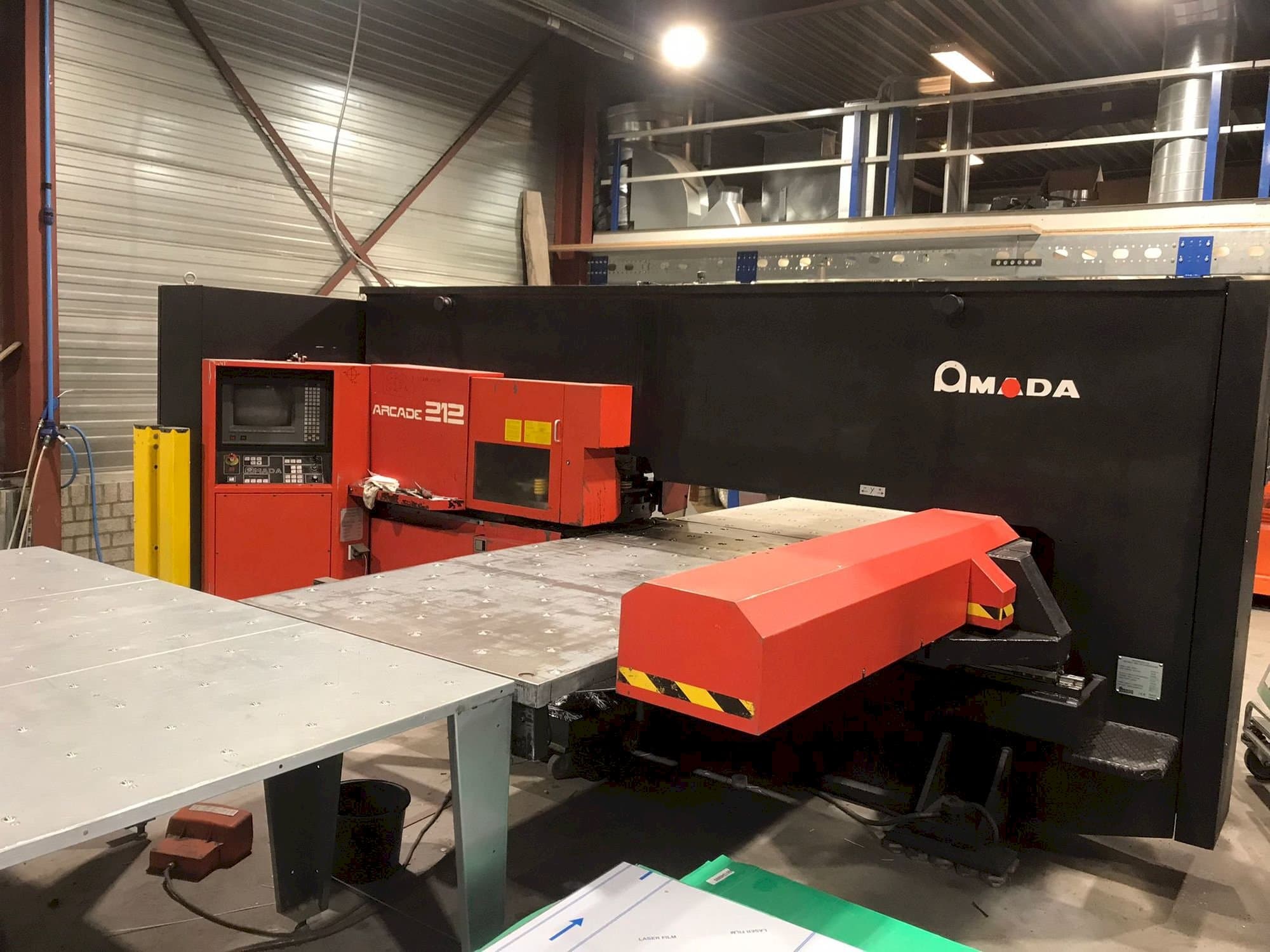 Vista Frontal da AMADA Arcade 212 máquina