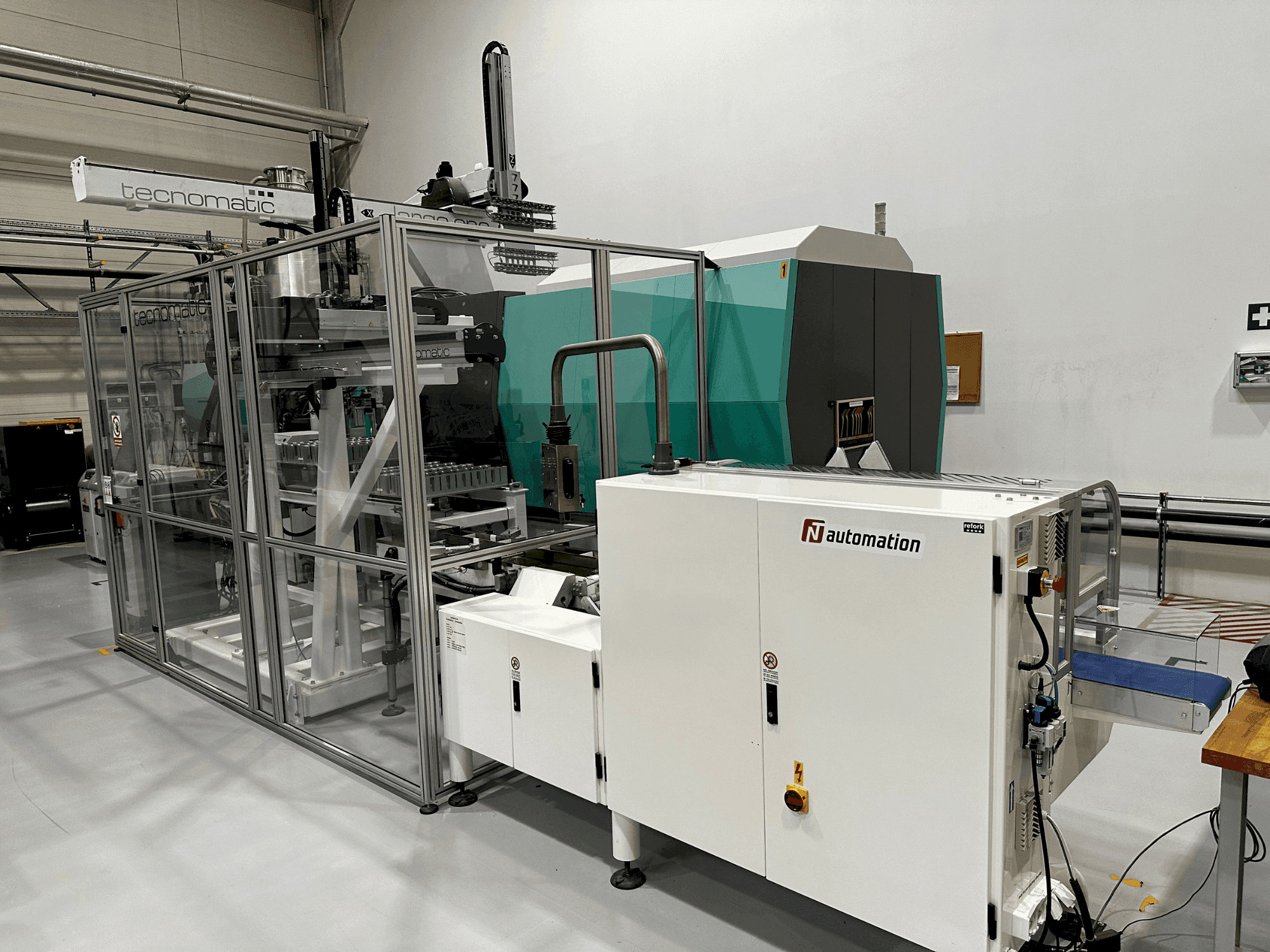 Vista Frontal da Arburg Allrounder 920H 5000-4600 máquina