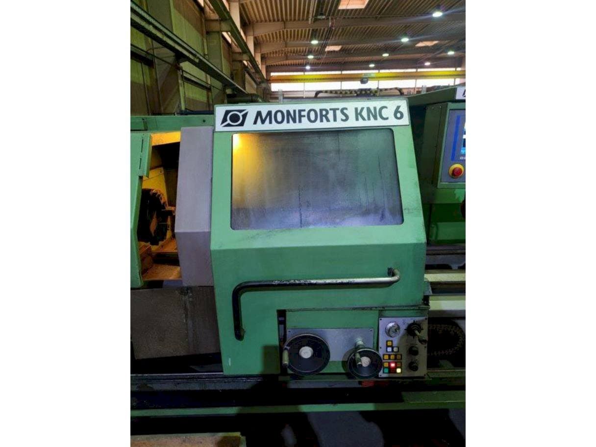 Vista Frontal da Monforts KNC6 x 2000 máquina
