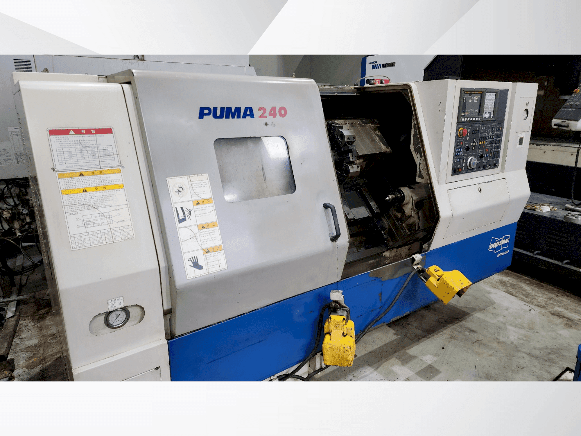 Vista Frontal  da DOOSAN PUMA 240B  máquina