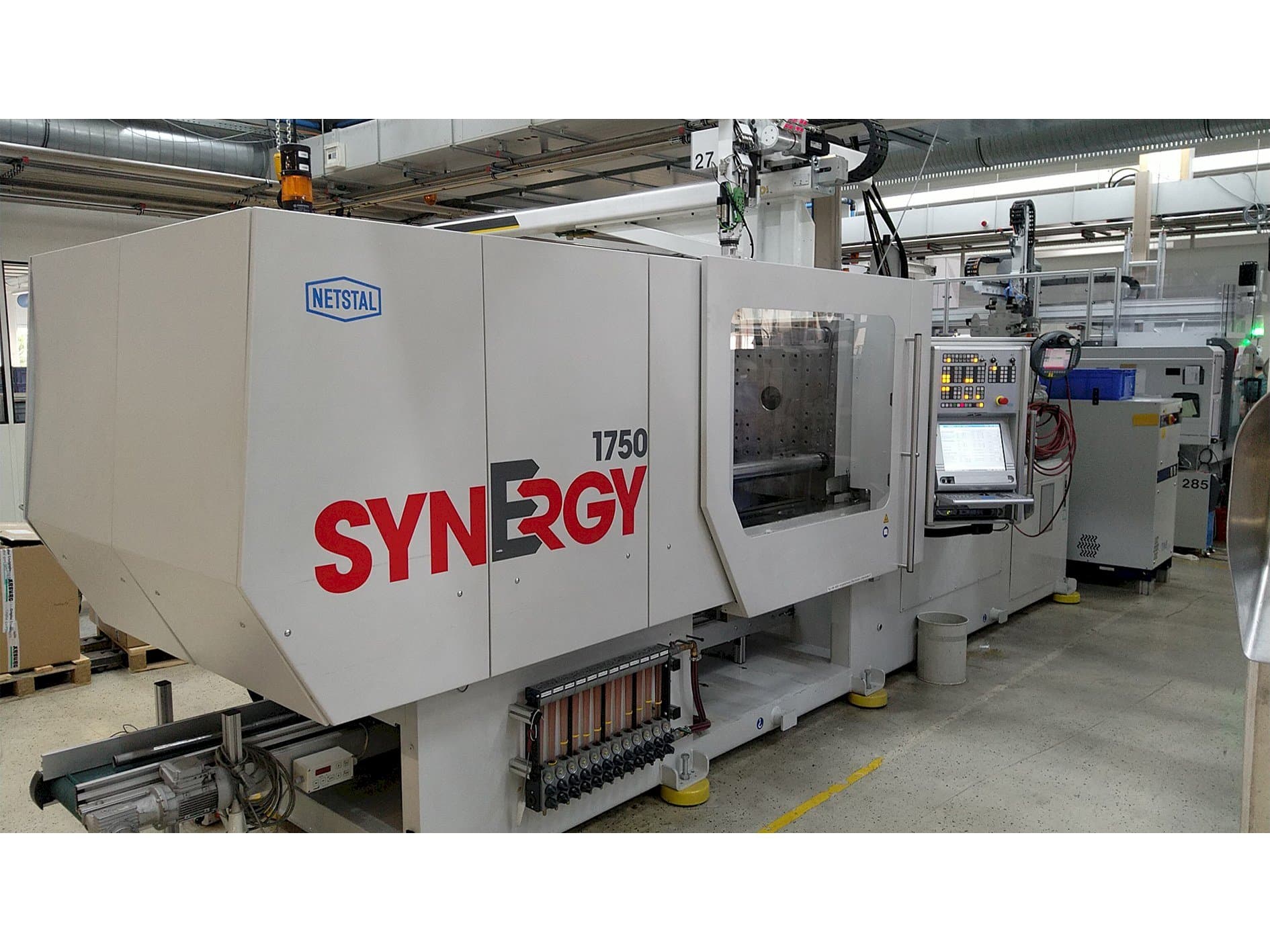 Vista Frontal da Netstal SynErgy 1750-600 máquina