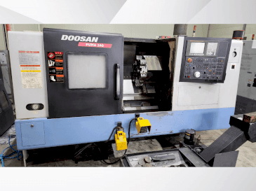 Vista Frontal da DOOSAN PUMA 240B máquina