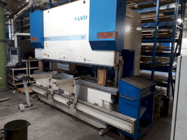 Vista Frontal da LVD PPEB 110/30 máquina