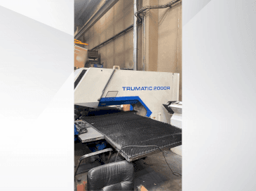 Vista Frontal da TRUMPF TC2000R máquina