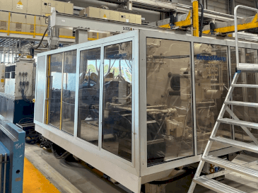 Vista Frontal da Krauss Maffei 800-5000MC4 máquina