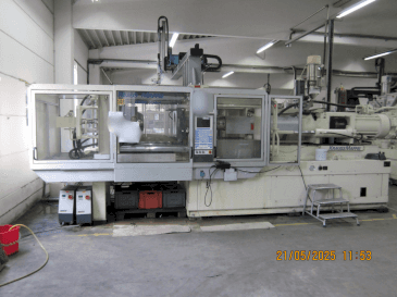 Vista Frontal da Krauss Maffei 350-2700 C2 máquina