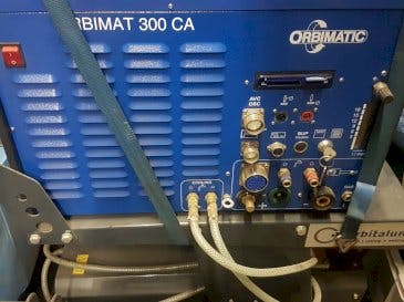 Vista Frontal  da Orbitalum ORBIMAT 300 CA AVC/OSC  máquina
