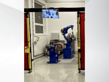 Vista Frontal da Yaskawa Motoman AR1440 máquina