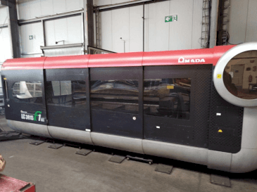 Vista Frontal da AMADA LC 3015 F1 NT máquina