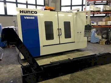 Vista Frontal da Hurco VMX 60 máquina