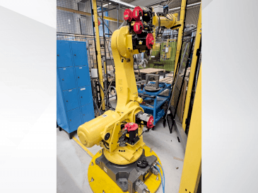 Vista Frontal da FANUC R2000iB/165F máquina