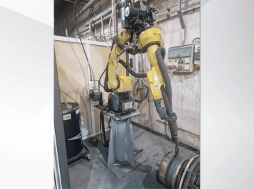 Vista Frontal da FANUC ARC Mate 100iC máquina