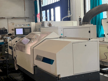 Vista Frontal da STUDER Favorit CNC máquina
