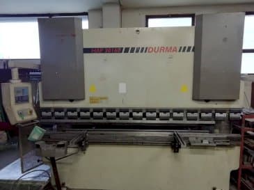 Vista Frontal  da Durma HAP 30160  máquina