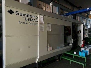Vista Frontal  da Sumitomo Demag 1300-8000  máquina