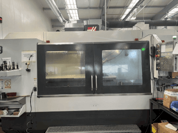 Vista Frontal da HAAS Vf- 9/40 máquina