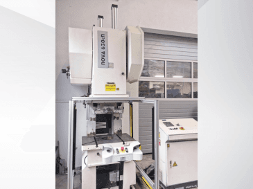 Vista Frontal da BEUTLER Nova C630kN máquina