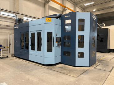 Vista Frontal da Matsuura MAM72-35V máquina