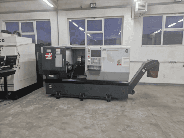 Vista Frontal  da HAAS ST-30Y  máquina