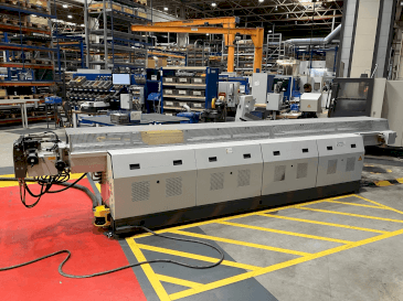 Vista Frontal da TRACTO-TECHNIK Tubotron 30 CNC máquina