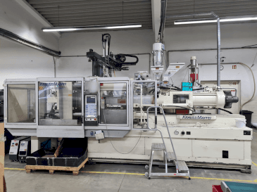 Vista Frontal da Krauss Maffei 300-1900 C1 máquina