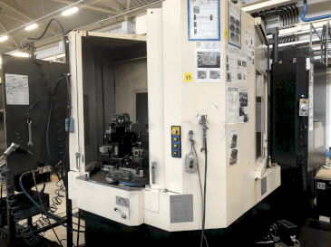 Vista Frontal da Makino a61-5XR máquina