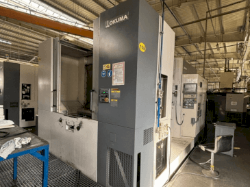 Vista Frontal da Okuma MA 600 HB máquina