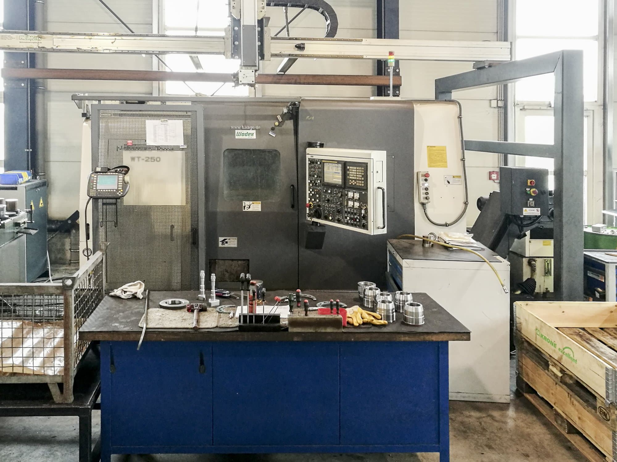 Vista Frontal da NAKAMURA WT-250 máquina