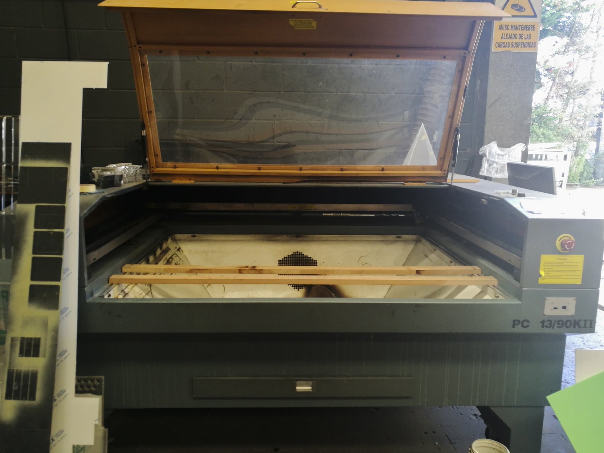 Vista Frontal da PC 13/90KII máquina