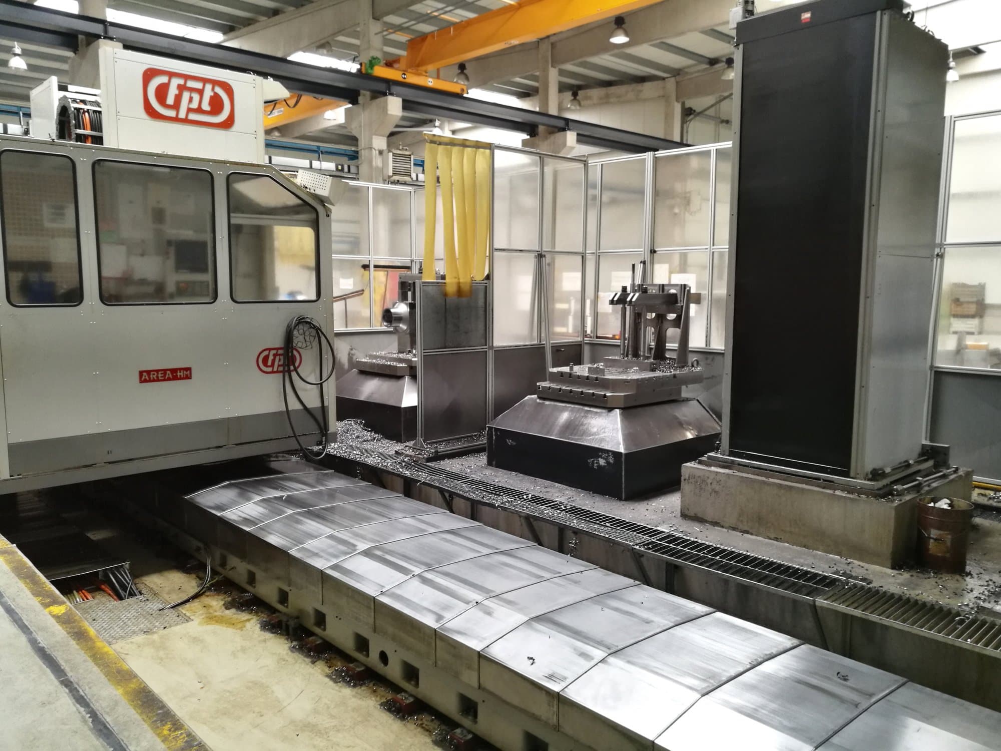 Vista Esquerda da FPT AREA M máquina