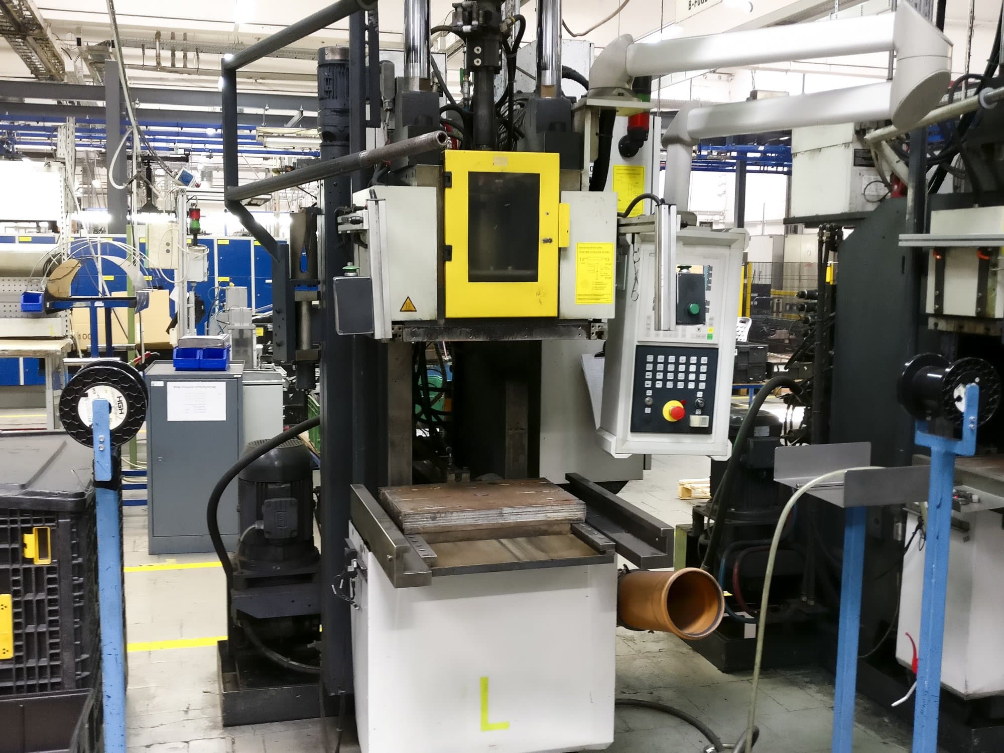 Vista Frontal  da Kloeckner Desma 956.050 ZO  máquina