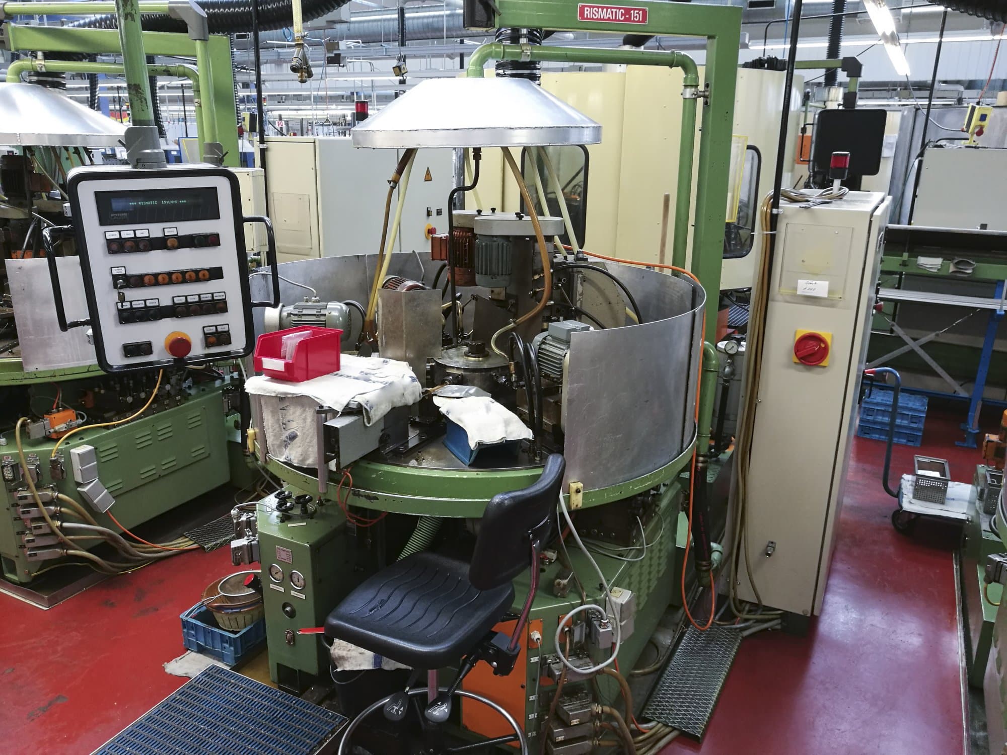 Vista Direita da RIS-INGOLD Rismatic 151LN-6 máquina