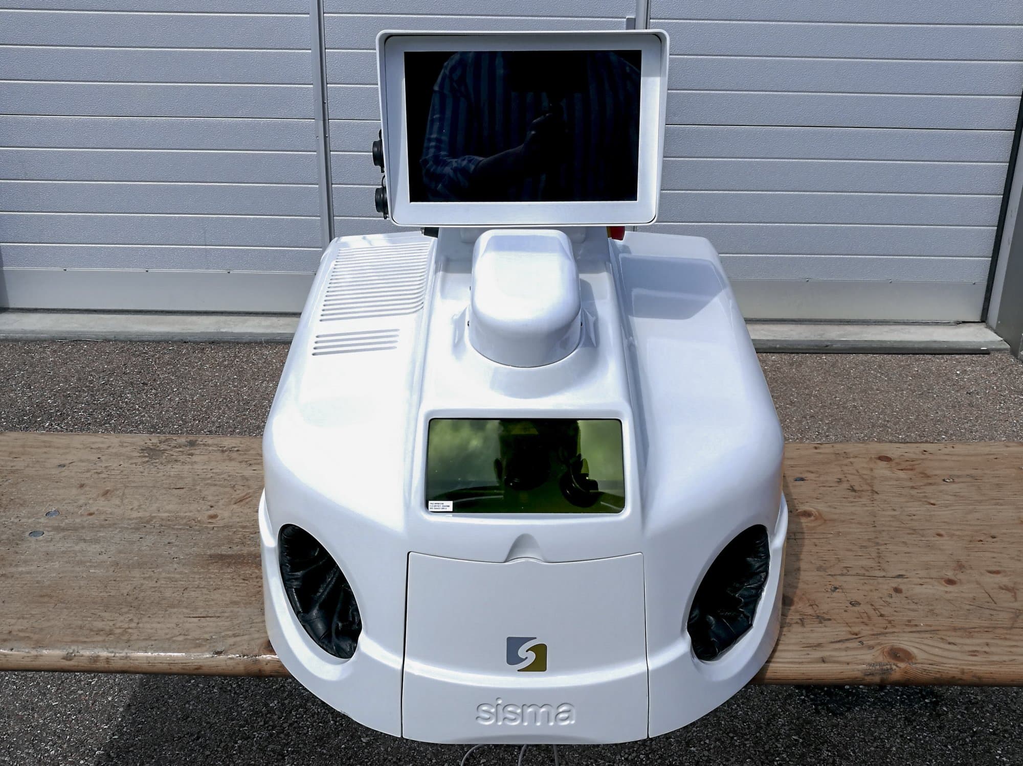 Vista Frontal da Sisma LM-DV 100 máquina