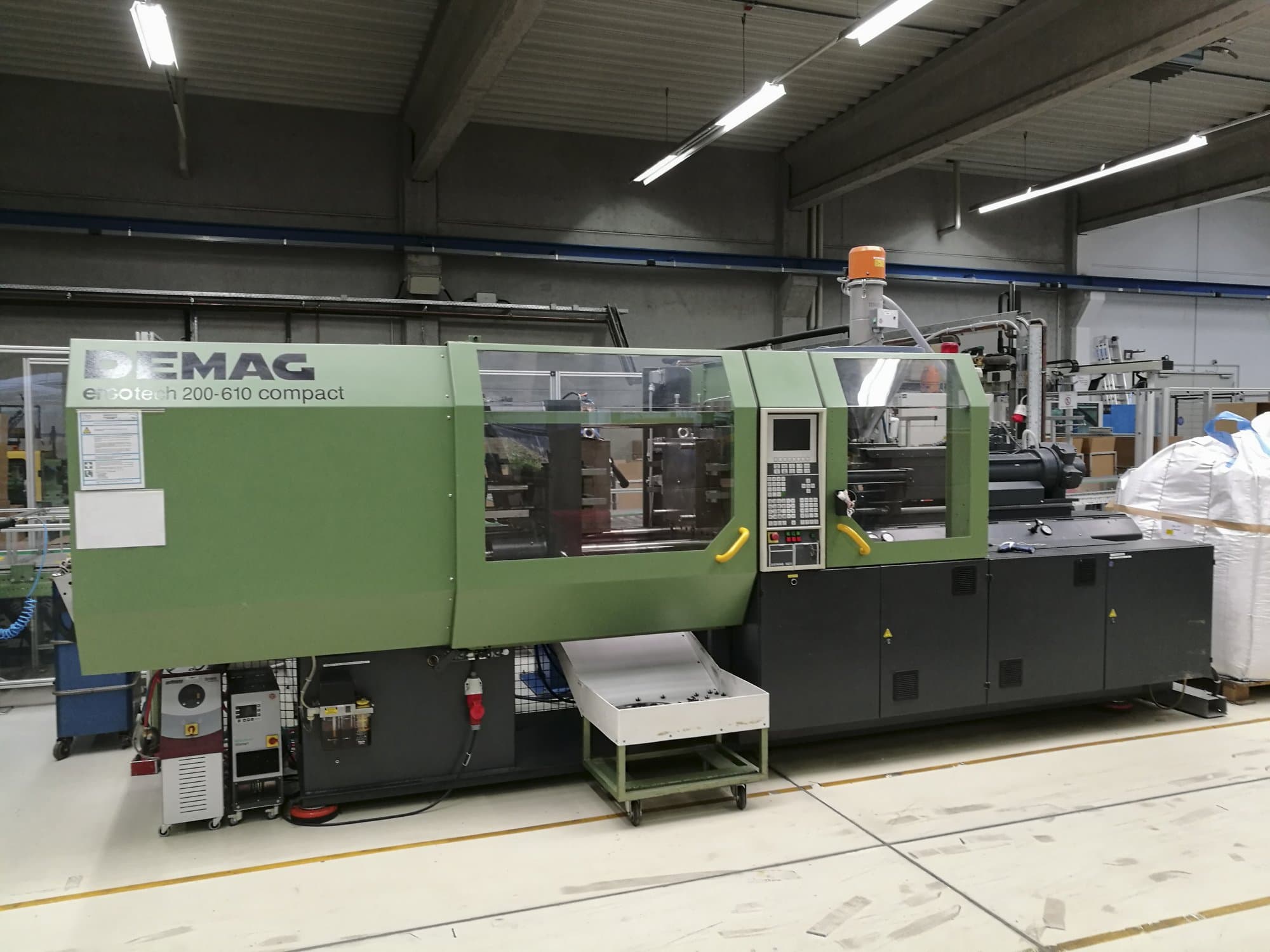 Vista Esquerda da DEMAG Ergotech 200-610 NC máquina
