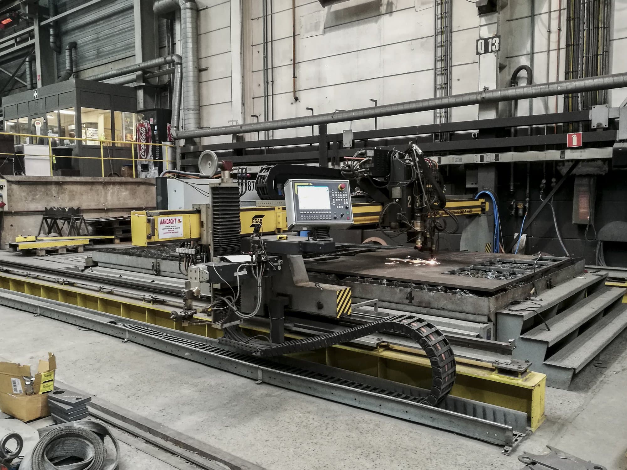 Vista Direita  da ESAB SUPRAREX SXE-P 4500  máquina