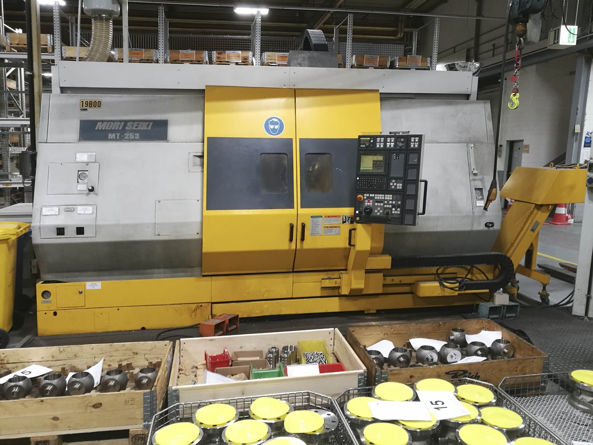Vista Frontal da MORI SEIKI MT-253/1000 máquina