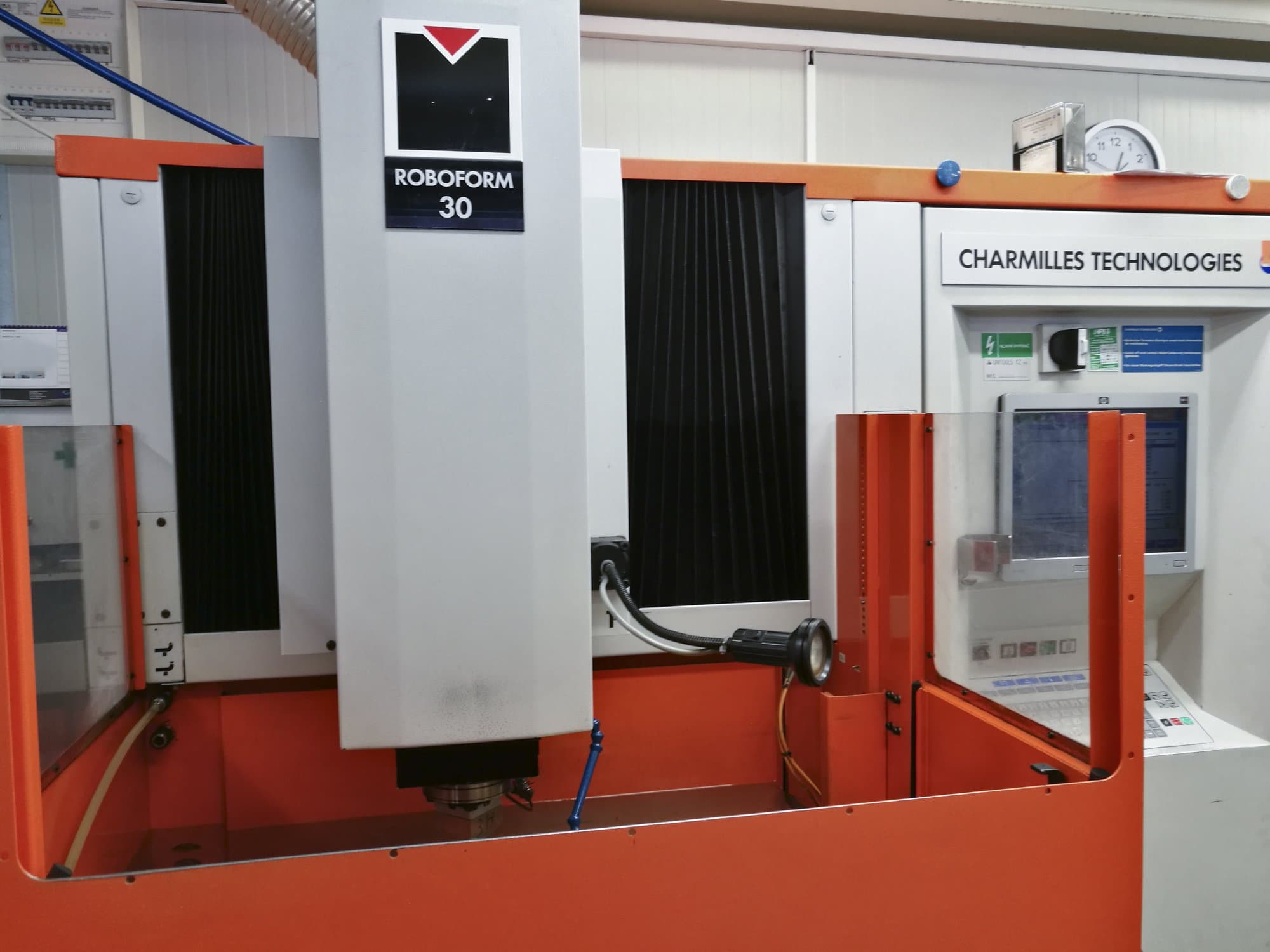 Vista Frontal  da CHARMILLES ROBOFORM 30  máquina