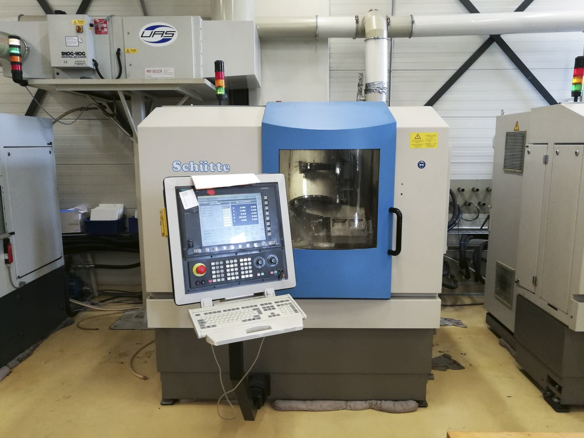 Vista Frontal  da Schuette WU305L  máquina