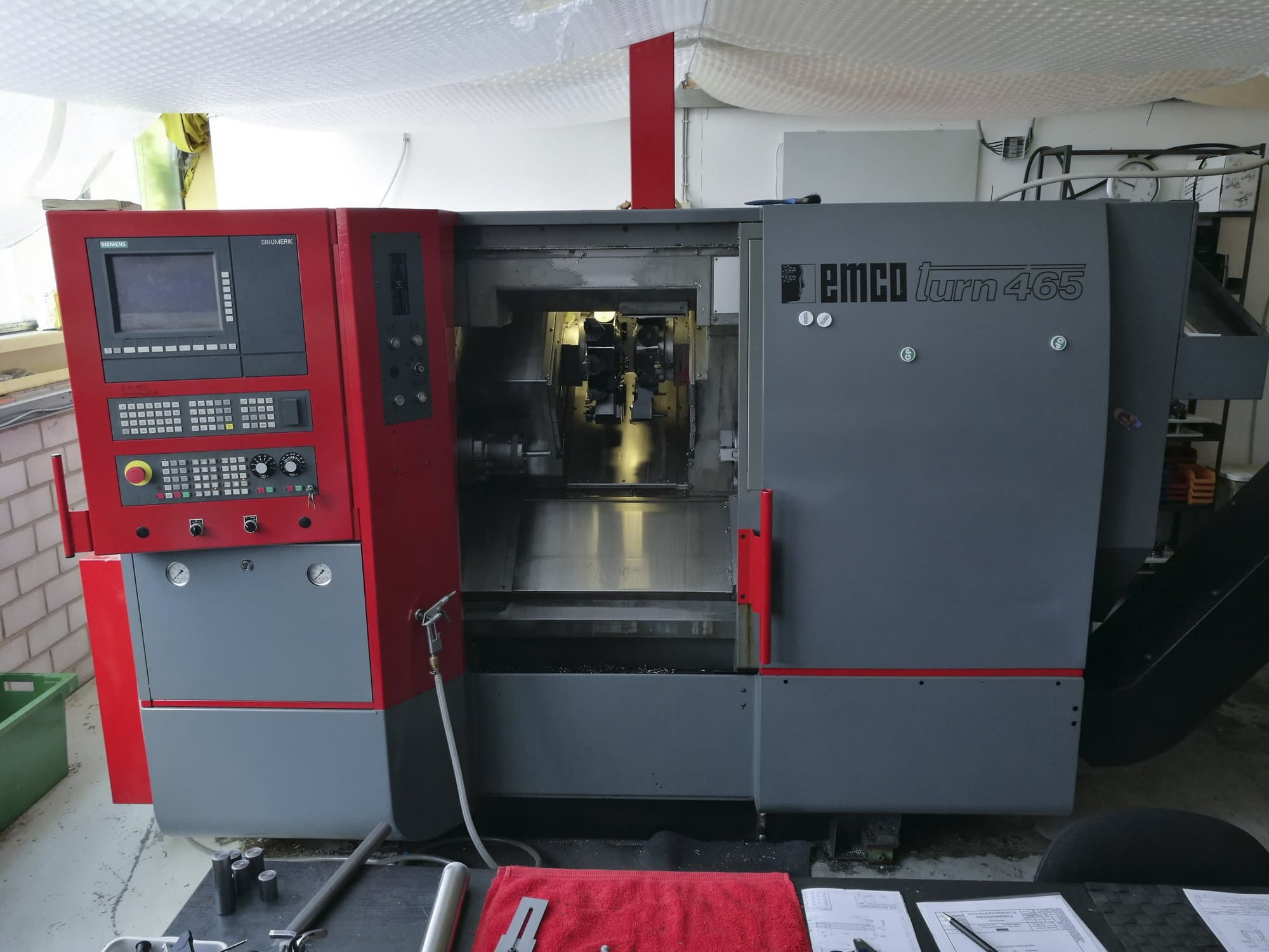Vista Frontal da EMCO EMCOTURN 465 DS máquina