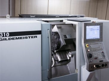 Vista Frontal  da Gildemeister CTX 310  máquina