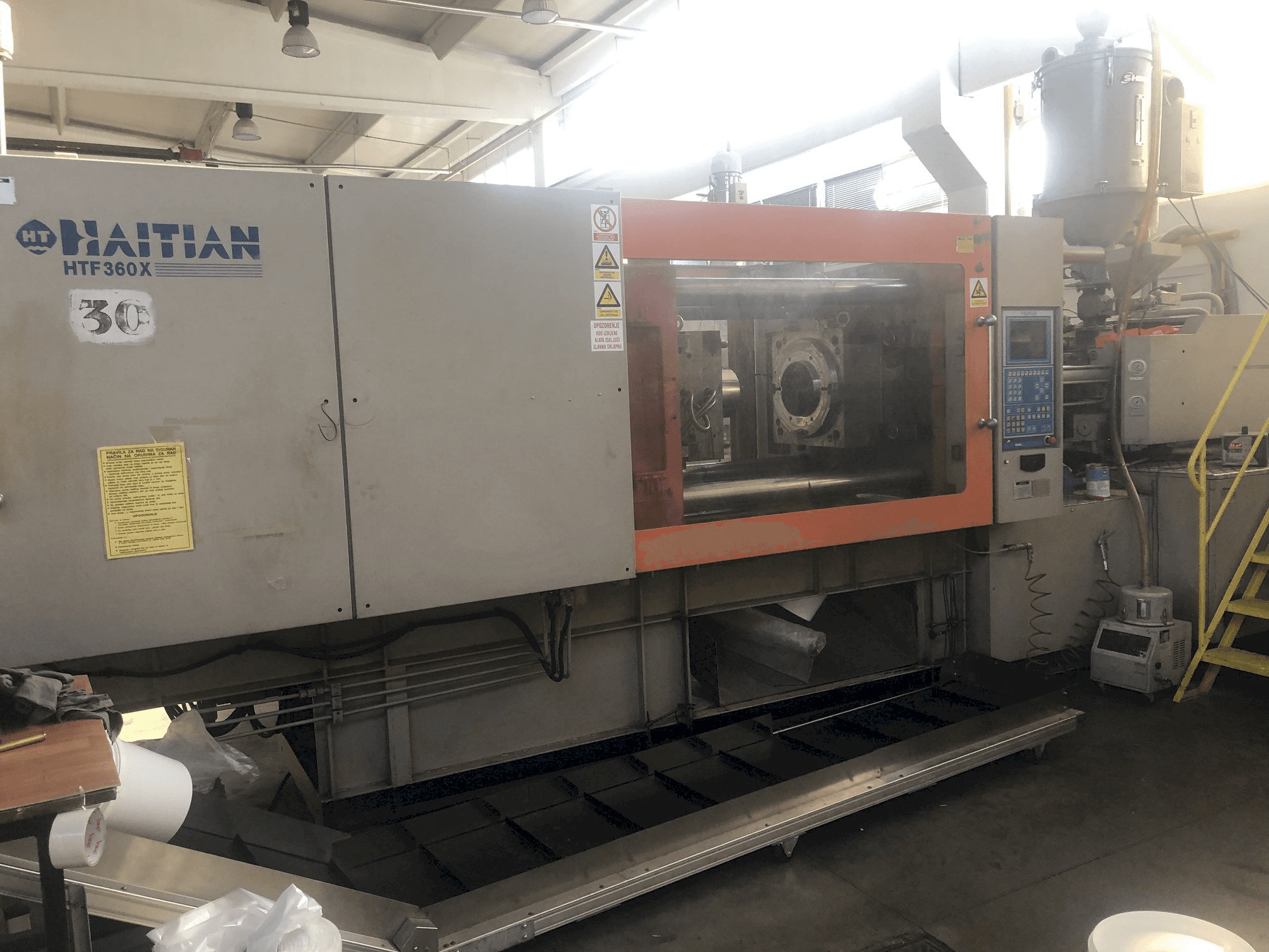 Vista Frontal da HAITIAN HTF 360X máquina